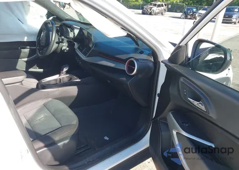 2024 Chevrolet Trax Fwd 1Rs z USA, uszkodzony, nr VIN KL77LGE29RC138511